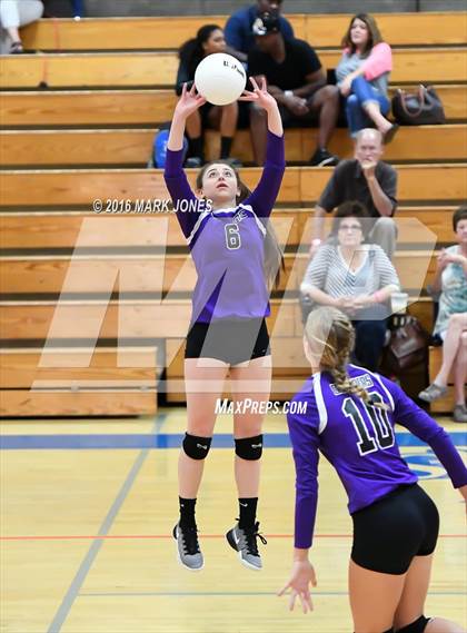 Thumbnail 3 in Northwest Christian vs. Snowflake (AIA D3 Semifinal) photogallery.