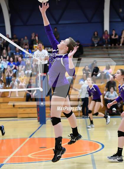 Thumbnail 3 in Northwest Christian vs. Snowflake (AIA D3 Semifinal) photogallery.