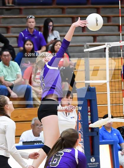 Thumbnail 3 in Northwest Christian vs. Snowflake (AIA D3 Semifinal) photogallery.