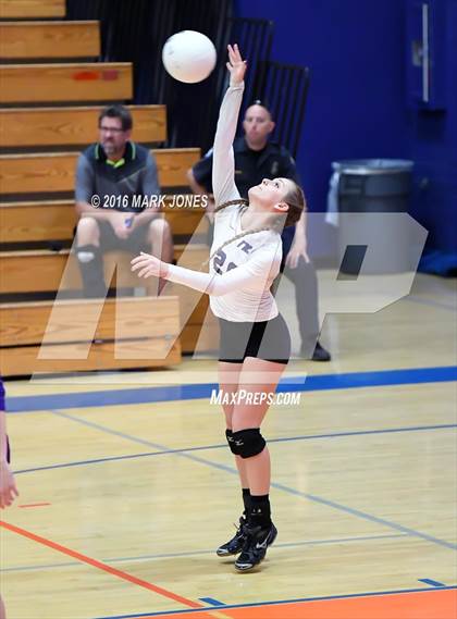 Thumbnail 3 in Northwest Christian vs. Snowflake (AIA D3 Semifinal) photogallery.