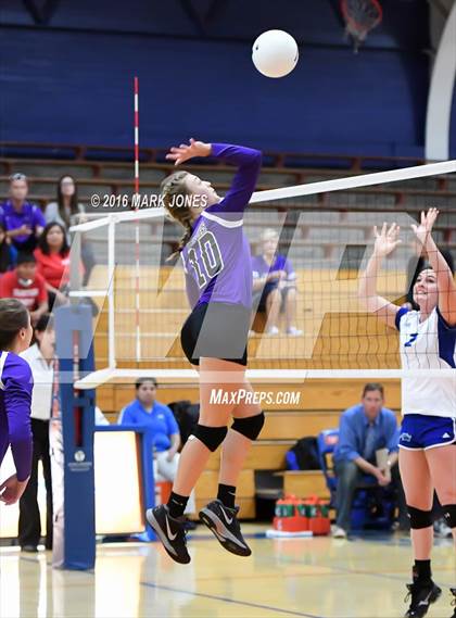 Thumbnail 2 in Northwest Christian vs. Snowflake (AIA D3 Semifinal) photogallery.