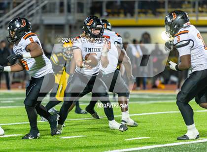 Thumbnail 3 in St. James vs. Union Parish (LHSAA DIII Non-Select Semi-Final) photogallery.
