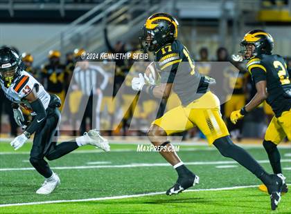 Thumbnail 1 in St. James vs. Union Parish (LHSAA DIII Non-Select Semi-Final) photogallery.