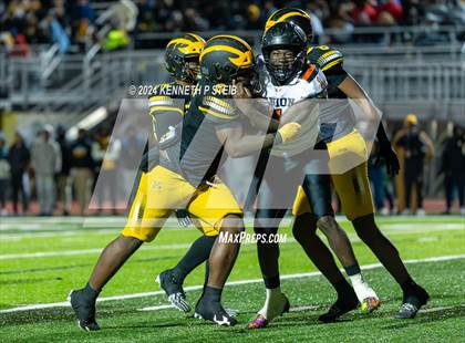 Thumbnail 3 in St. James vs. Union Parish (LHSAA DIII Non-Select Semi-Final) photogallery.