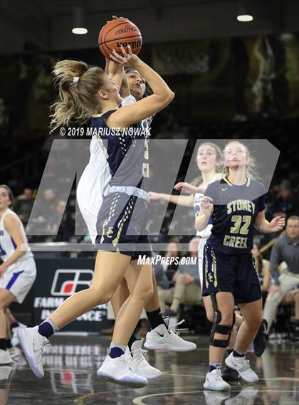 Thumbnail 2 in Stoney Creek vs. Rochester (Oakland University) photogallery.