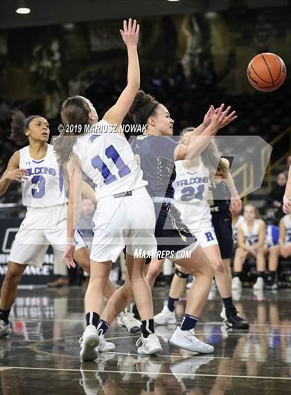 Thumbnail 3 in Stoney Creek vs. Rochester (Oakland University) photogallery.