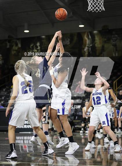 Thumbnail 2 in Stoney Creek vs. Rochester (Oakland University) photogallery.