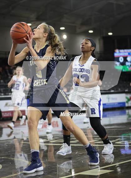 Thumbnail 1 in Stoney Creek vs. Rochester (Oakland University) photogallery.