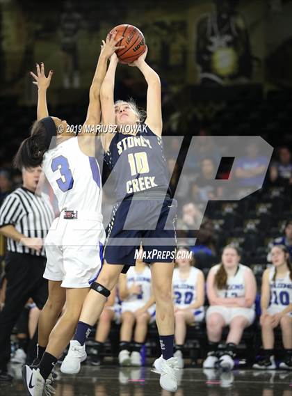 Thumbnail 2 in Stoney Creek vs. Rochester (Oakland University) photogallery.