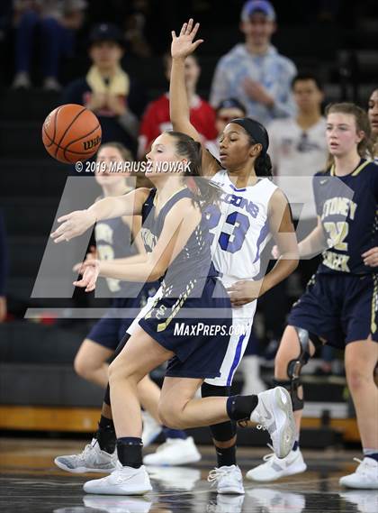 Thumbnail 2 in Stoney Creek vs. Rochester (Oakland University) photogallery.