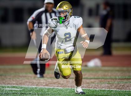 Thumbnail 1 in Central Catholic vs. Holy Cross photogallery.