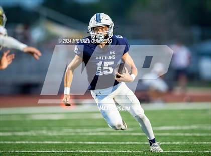 Thumbnail 3 in Central Catholic vs. Holy Cross photogallery.