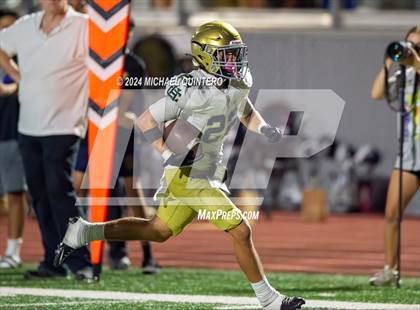 Thumbnail 2 in Central Catholic vs. Holy Cross photogallery.