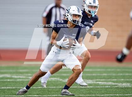 Thumbnail 2 in Central Catholic vs. Holy Cross photogallery.