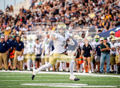 Thumbnail 3 in Central Catholic vs. Holy Cross photogallery.