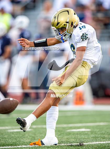 Thumbnail 3 in Central Catholic vs. Holy Cross photogallery.