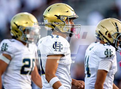 Thumbnail 3 in Central Catholic vs. Holy Cross photogallery.