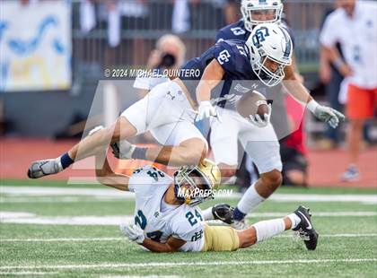 Thumbnail 3 in Central Catholic vs. Holy Cross photogallery.
