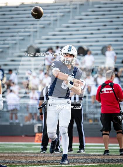 Thumbnail 3 in Central Catholic vs. Holy Cross photogallery.