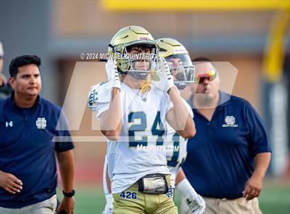 Thumbnail 3 in Central Catholic vs. Holy Cross photogallery.