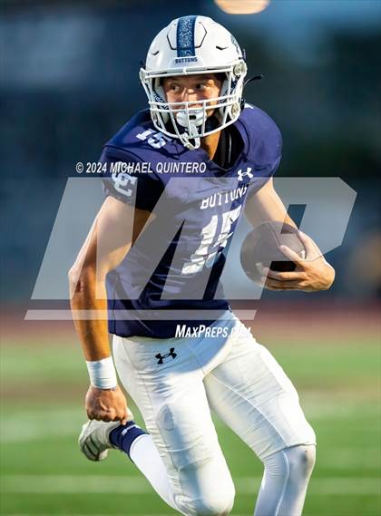 Thumbnail 1 in Central Catholic vs. Holy Cross photogallery.