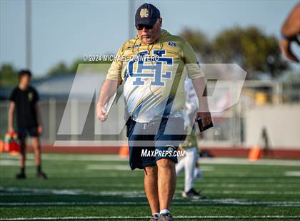 Thumbnail 3 in Central Catholic vs. Holy Cross photogallery.