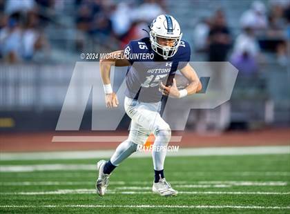 Thumbnail 1 in Central Catholic vs. Holy Cross photogallery.