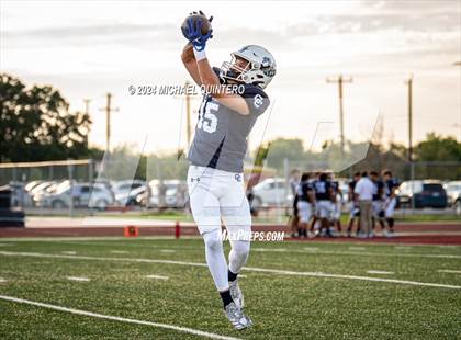 Thumbnail 2 in Central Catholic vs. Holy Cross photogallery.