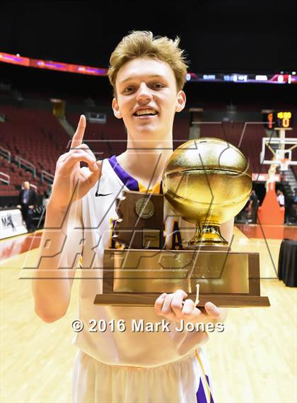 Thumbnail 3 in Mesa vs. Sunnyslope (AIA D1 Final Award Photos) photogallery.