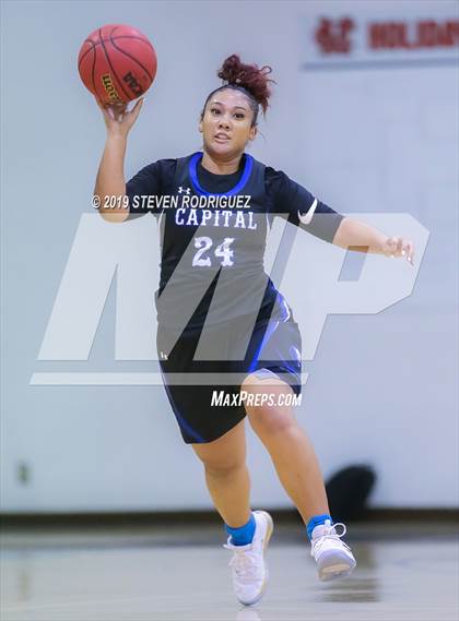 Thumbnail 3 in Manteca vs. Capital Christian photogallery.