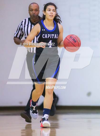 Thumbnail 2 in Manteca vs. Capital Christian photogallery.