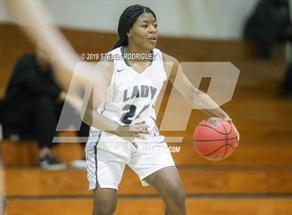 Thumbnail 2 in Manteca vs. Capital Christian photogallery.