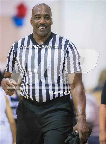 Thumbnail 3 in Manteca vs. Capital Christian photogallery.
