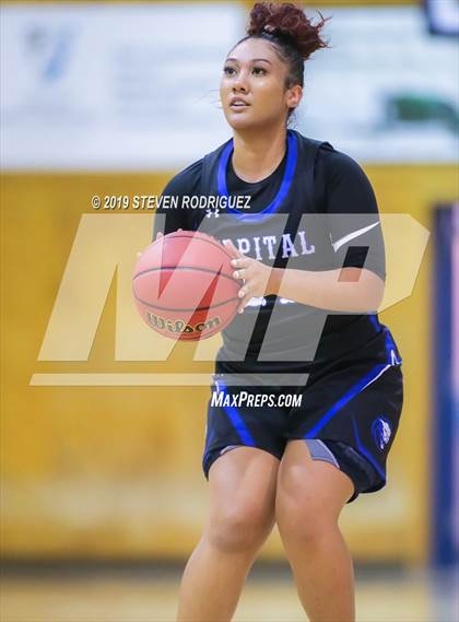 Thumbnail 3 in Manteca vs. Capital Christian photogallery.