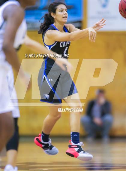 Thumbnail 3 in Manteca vs. Capital Christian photogallery.