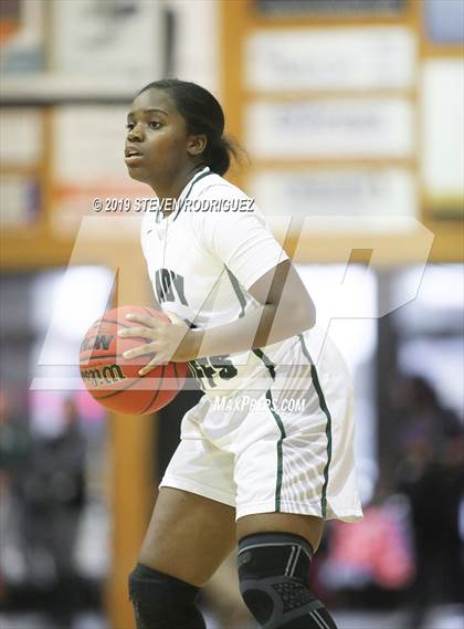 Thumbnail 2 in Manteca vs. Capital Christian photogallery.