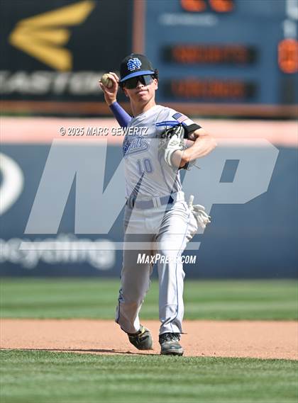 Thumbnail 3 in Nuview Bridge vs. Mountain View (CIF SS Div. 9 Final) photogallery.
