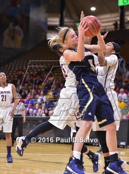 Thumbnail 1 in Evergreen vs. Sand Creek (CHSAA 4A Semifinal) photogallery.