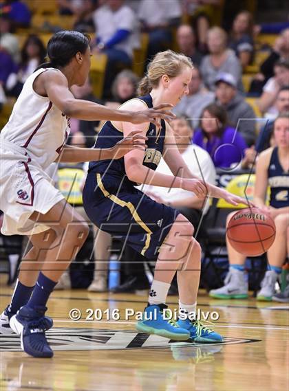 Thumbnail 2 in Evergreen vs. Sand Creek (CHSAA 4A Semifinal) photogallery.