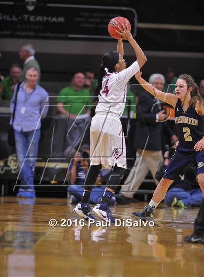 Thumbnail 1 in Evergreen vs. Sand Creek (CHSAA 4A Semifinal) photogallery.