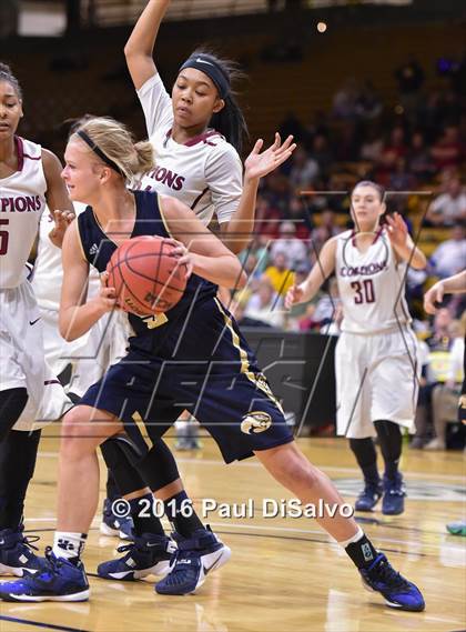 Thumbnail 3 in Evergreen vs. Sand Creek (CHSAA 4A Semifinal) photogallery.