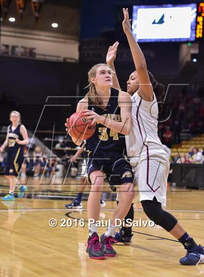 Thumbnail 2 in Evergreen vs. Sand Creek (CHSAA 4A Semifinal) photogallery.
