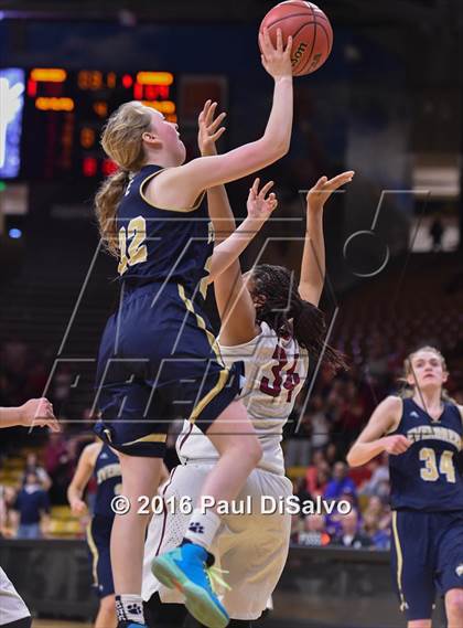 Thumbnail 3 in Evergreen vs. Sand Creek (CHSAA 4A Semifinal) photogallery.