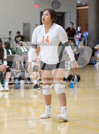 Thumbnail 3 in Globe vs Phoenix Christian (EPIC Tournament Chandler Prep Invite)  photogallery.