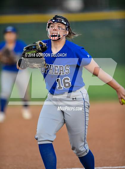 Thumbnail 3 in Grand Prairie @ Cedar Hill photogallery.