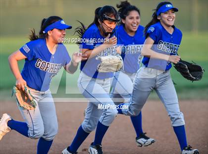 Thumbnail 2 in Grand Prairie @ Cedar Hill photogallery.