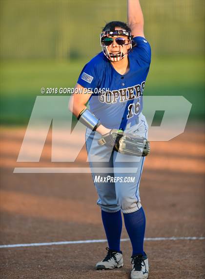 Thumbnail 2 in Grand Prairie @ Cedar Hill photogallery.
