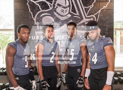 Thumbnail 3 in Steele (Preseason Top 25 Early Contenders Photo Shoot)  photogallery.