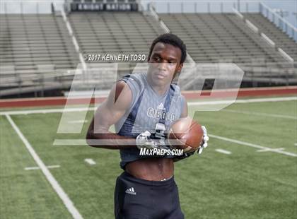 Thumbnail 2 in Steele (Preseason Top 25 Early Contenders Photo Shoot)  photogallery.