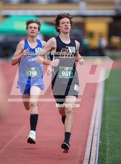 Thumbnail 2 in Brother Borgia Meet (800 Meter Run) photogallery.